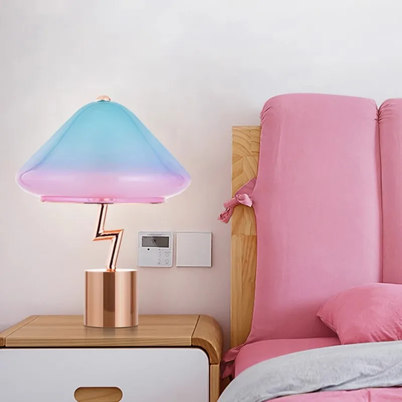 Nordic Modern Creative Lightning Mushroom Ins Girl Desk Lamp Cute Romantic Dreamy Color Bedroom Bedhead Atmosphere Light