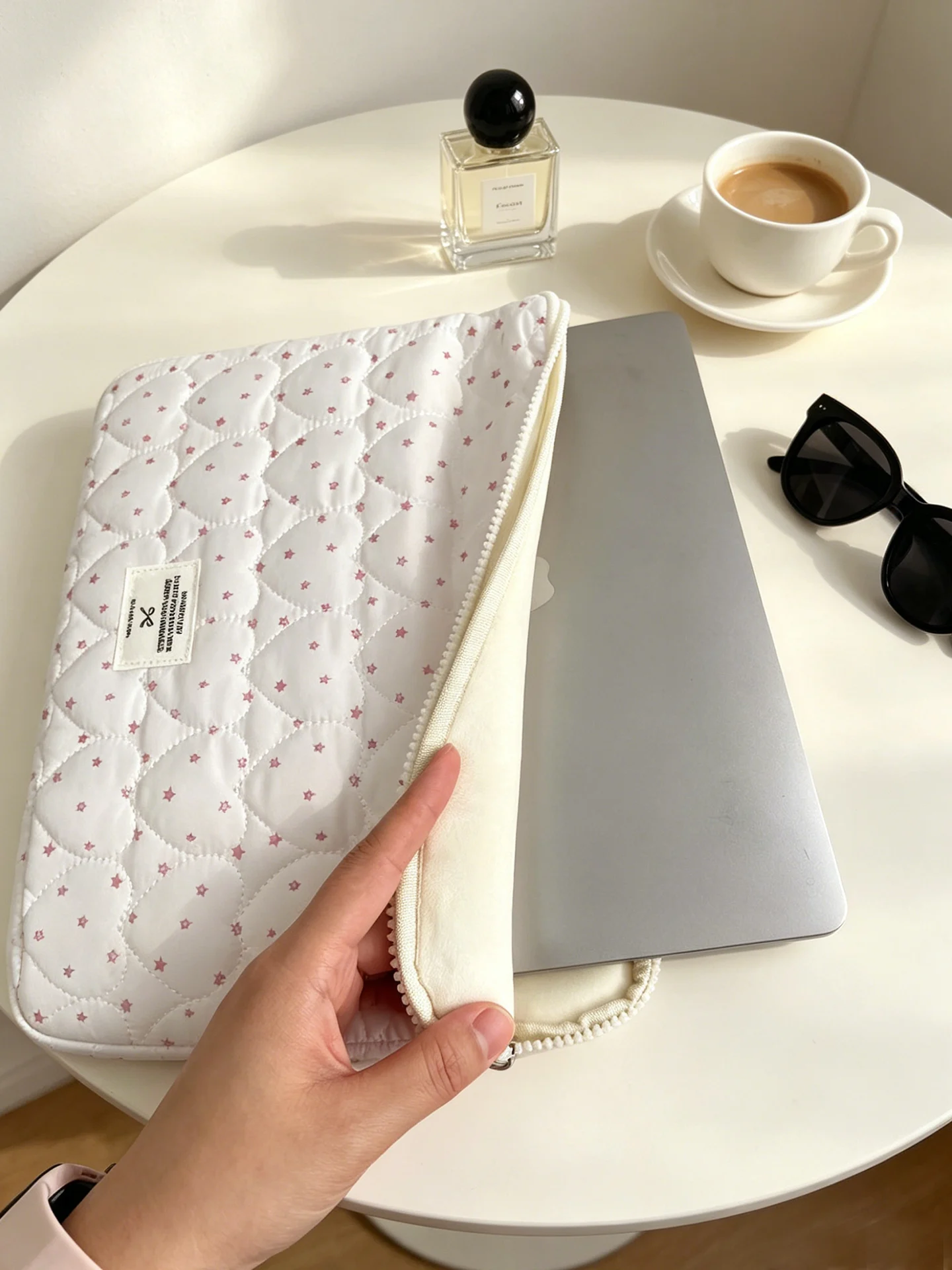 Urocza koreańska torba na laptopa z wzorem serca, puchowa, ochronna etui na notebooka/tabletu 11/13.3/14/15/15.6/16 cali — zdjęcie produktu 5