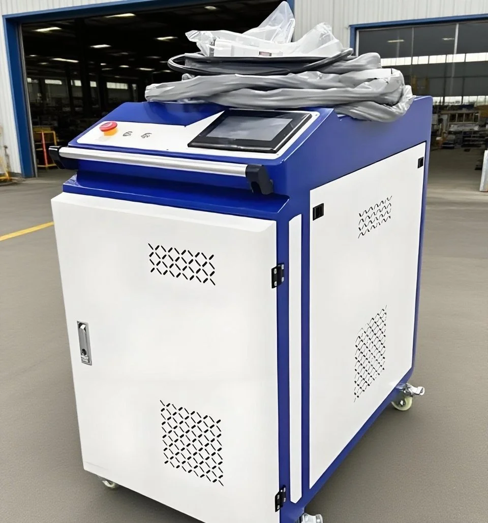 

Прецизионный волоконный лазерный аппарат для сварки и очистки углеродистой и нержавеющей стали