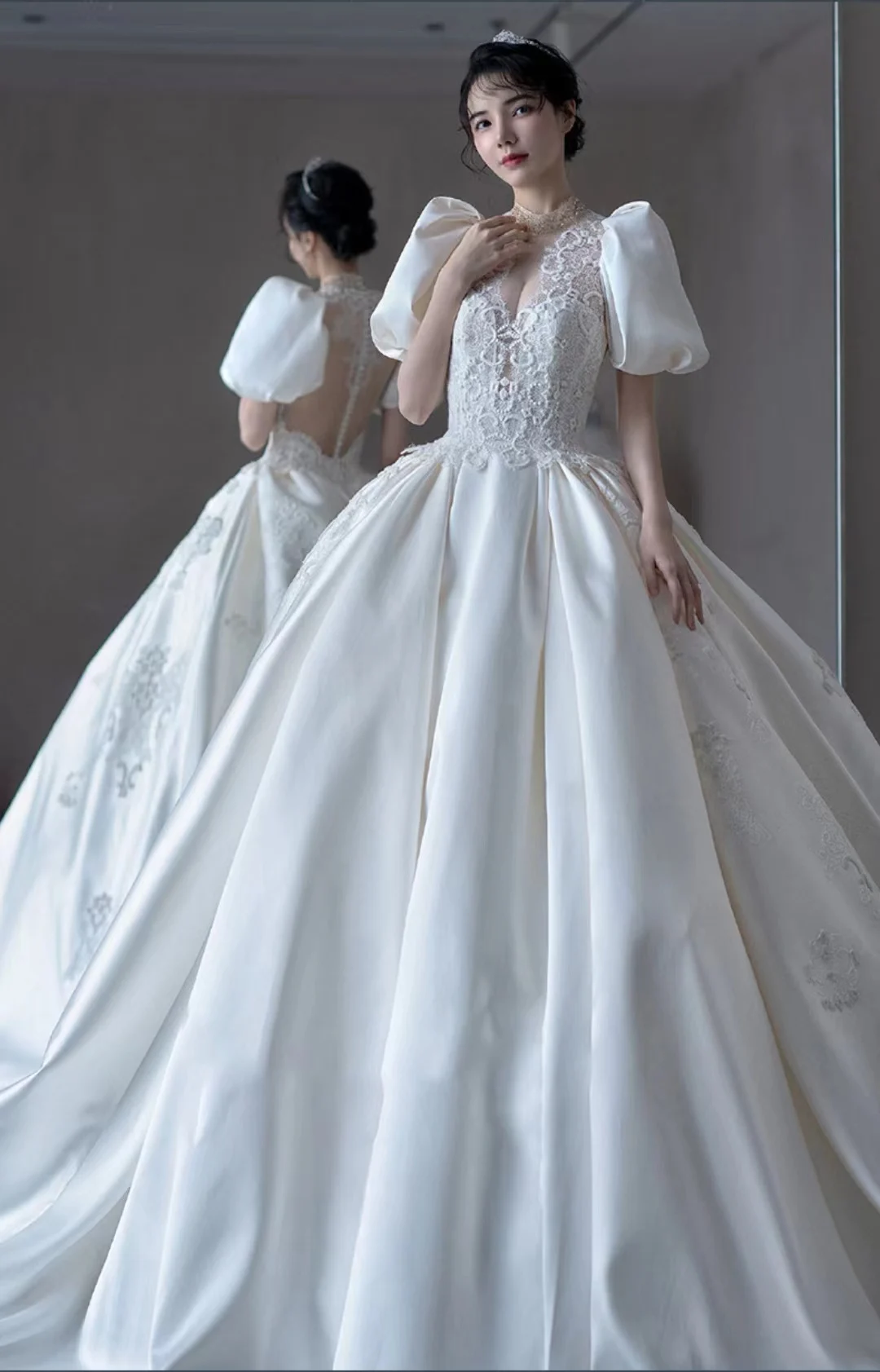 Haute Couture Elegant Turtleneck Puffy Sleeves Ball Gown Sweetheart Satin Embroidered Pearl Floor-Length