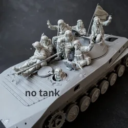 1/35 Scale Resin Figure Assembly Model Kit Modern Military BMP 2 Tank Riders with Crew 8 People Self-Assembled Unpainted