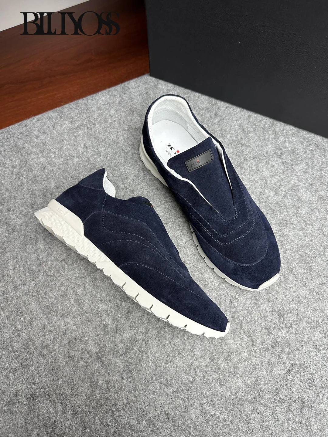 

BLLIYOSS Men Cow Suede Fabric Sports Shoes 2023 new fashion comfort high quality outdoors European big size 38-46 old money