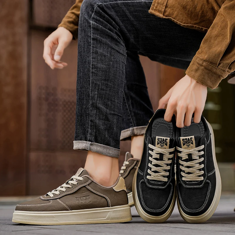 

Новая уличная прогулочная обувь. Легкая и дышащая спортивная обувь. Удобная и повседневная спортивная обувь. Классическая, базовая, универсальная.