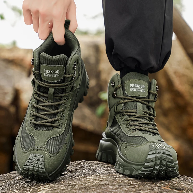 

In The Spring and Autumn of 2026, Men's High-top Boots - Anti-slip Thick-soled Hiking and Work Boots and Sports Shoes Are Added