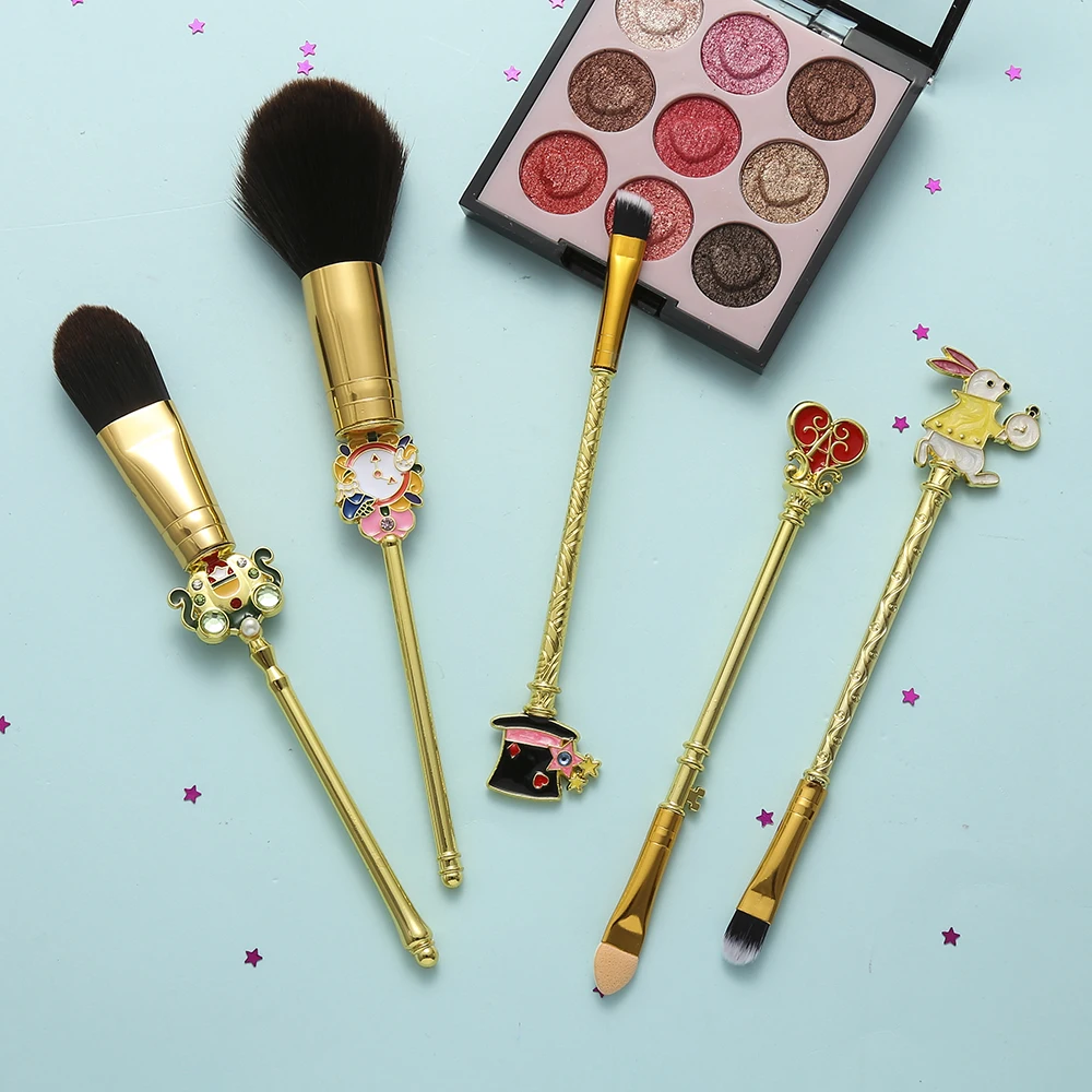 5pcs/Set Disney Alice in Wonderland Fashion Makeup Brushes Set White Rabbit Foundation Concealer Brushes Hot for Women Gifts