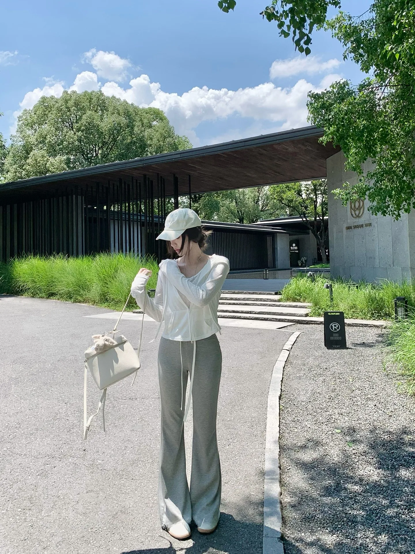 

Женские летние повседневные брюки с высокой талией и широкими штанинами, струящиеся, стройнящие, длинные, в пол, зауженные леггинсы, комфортная посадка