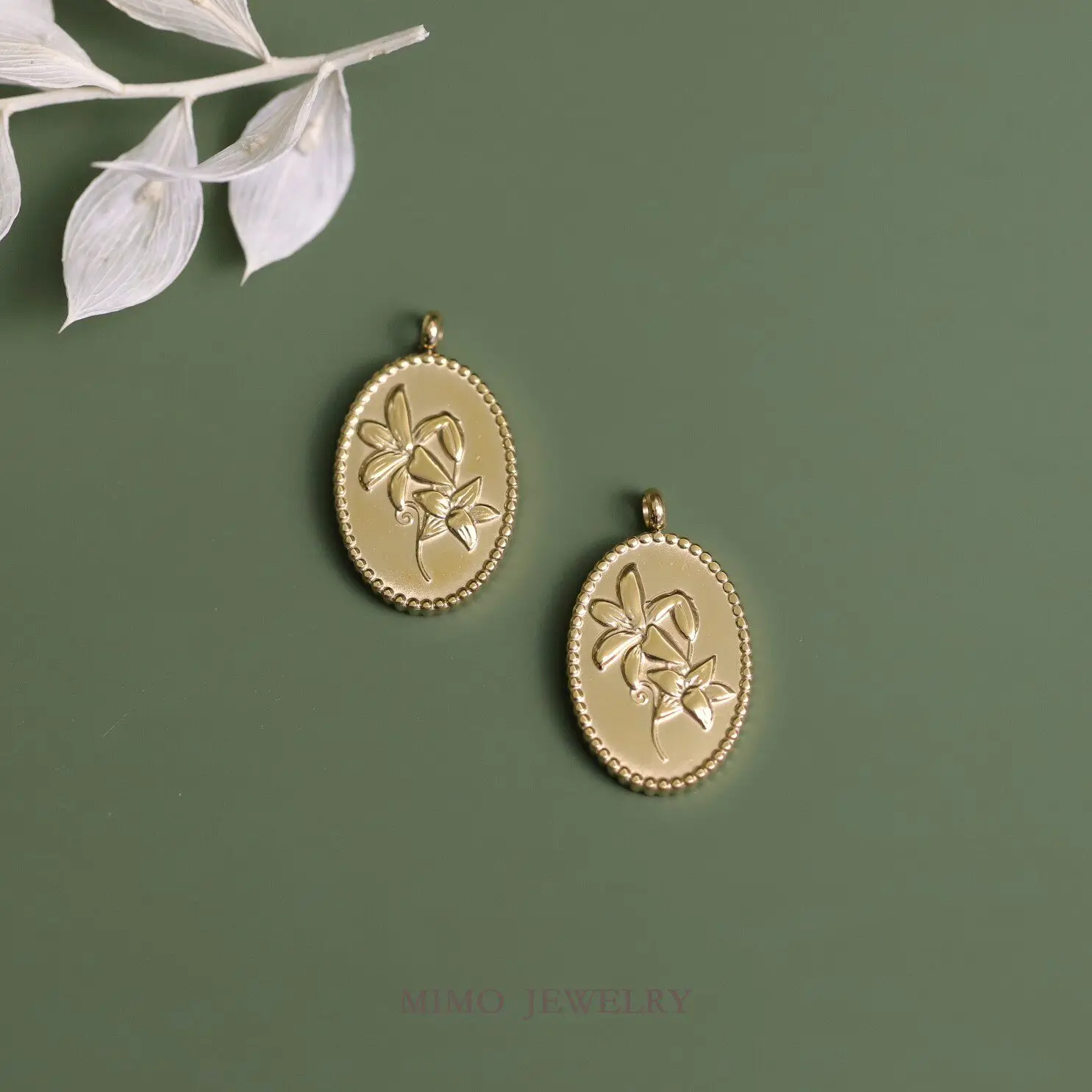 Titanium Steel Gold-plated Double-sided Lily Relief Oval Charms Pendant For Jewelry Making DIY Bracelet Accessories Findings