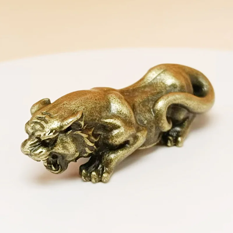 Retro Simulation Brass Domineering Tiger Creative Home Decoration Office Desktop Tea Pet Model Household Ornament Crafts