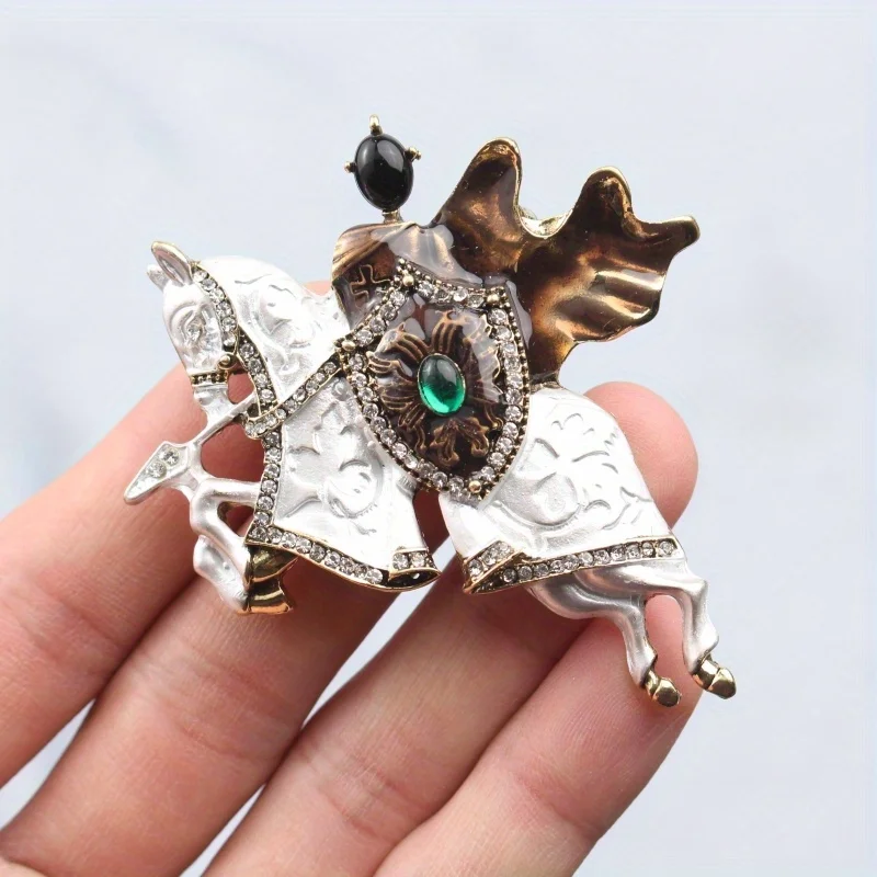 Stylish Retro Fairy Knight Brooch Style Sweater Brooch Don\'t Fight Riding Knight Coat Accessories