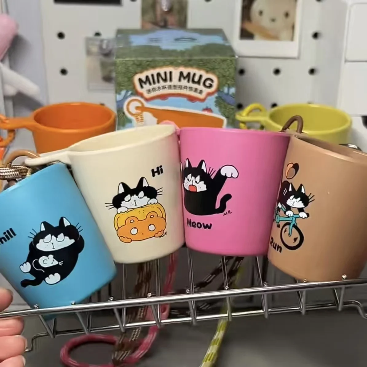 

Новый брелок-подвеска для сумки: серия «Кошка с кривым глазом» и серия мини-кружек. Сюрприз-бокс. Милый подарок на день рождения, персонализированный подарок.