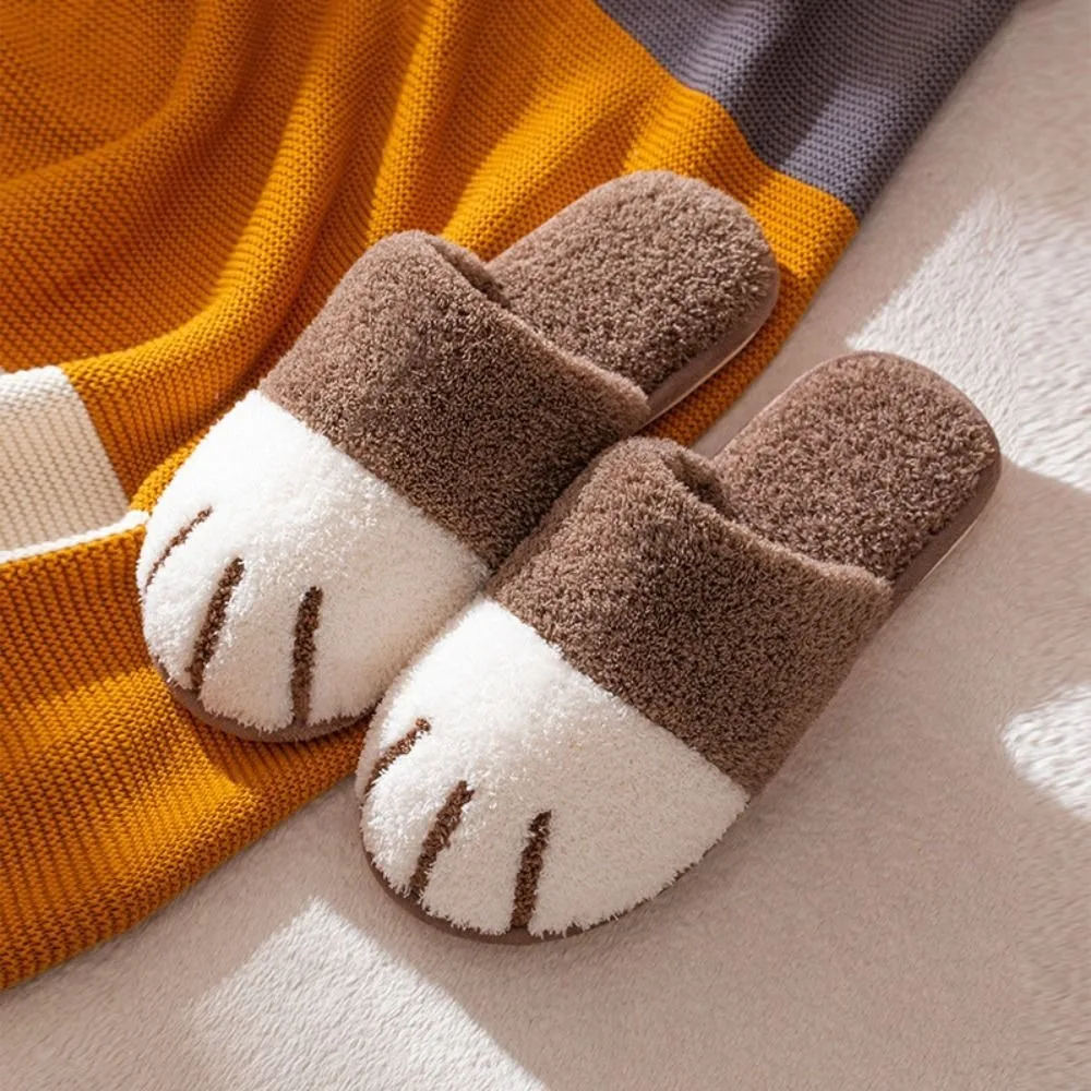 Zapatillas informales con forma de pata de gato de peluche para hombre, pantuflas suaves y bonitas con garra de gato, chanclas mullidas creativas de animales para invierno