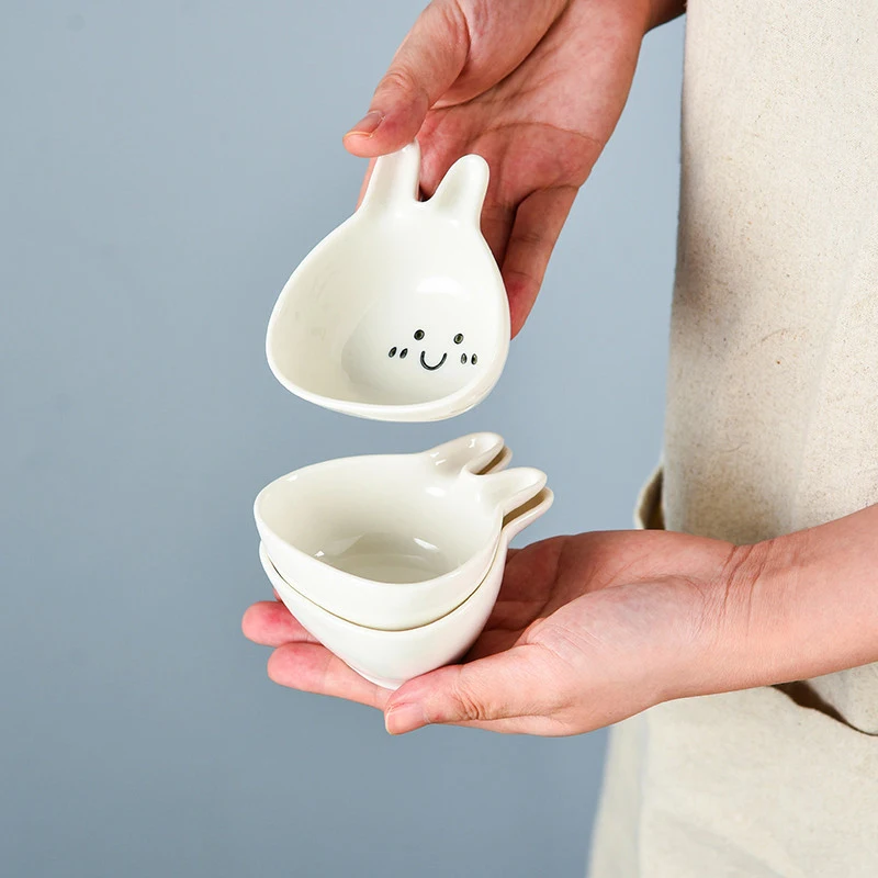 Ceramic Sauce Dish With Handle Cute Rabbit Cat Seasoning Dishes Small Sushi Dipping Bowl Kitchen Soy Vinegar Sauce Plate