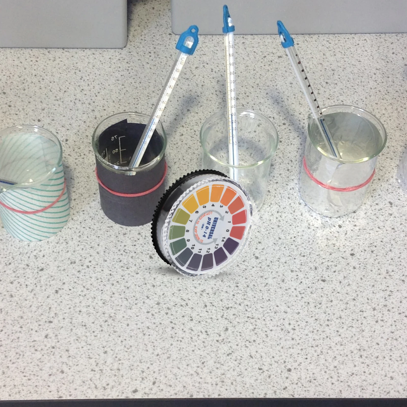 

Acid and Alkali Test Paper - PH Testing Strips Balance Practical No Auxiliary Consumables Required