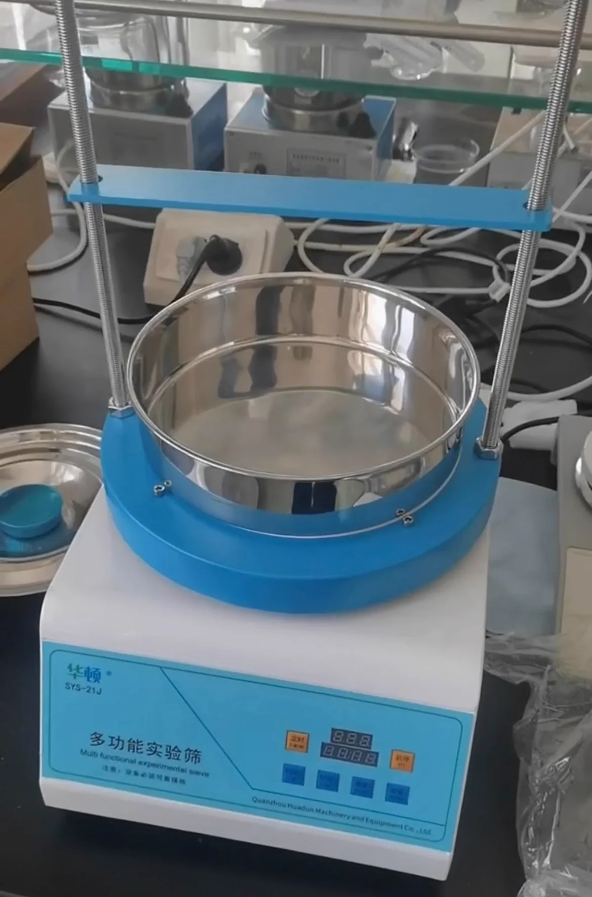 

Gold Seller Factory Wholesale Particle Size Analysis Sieving Machine Lab Usage Mechanical Shakers Sieve
