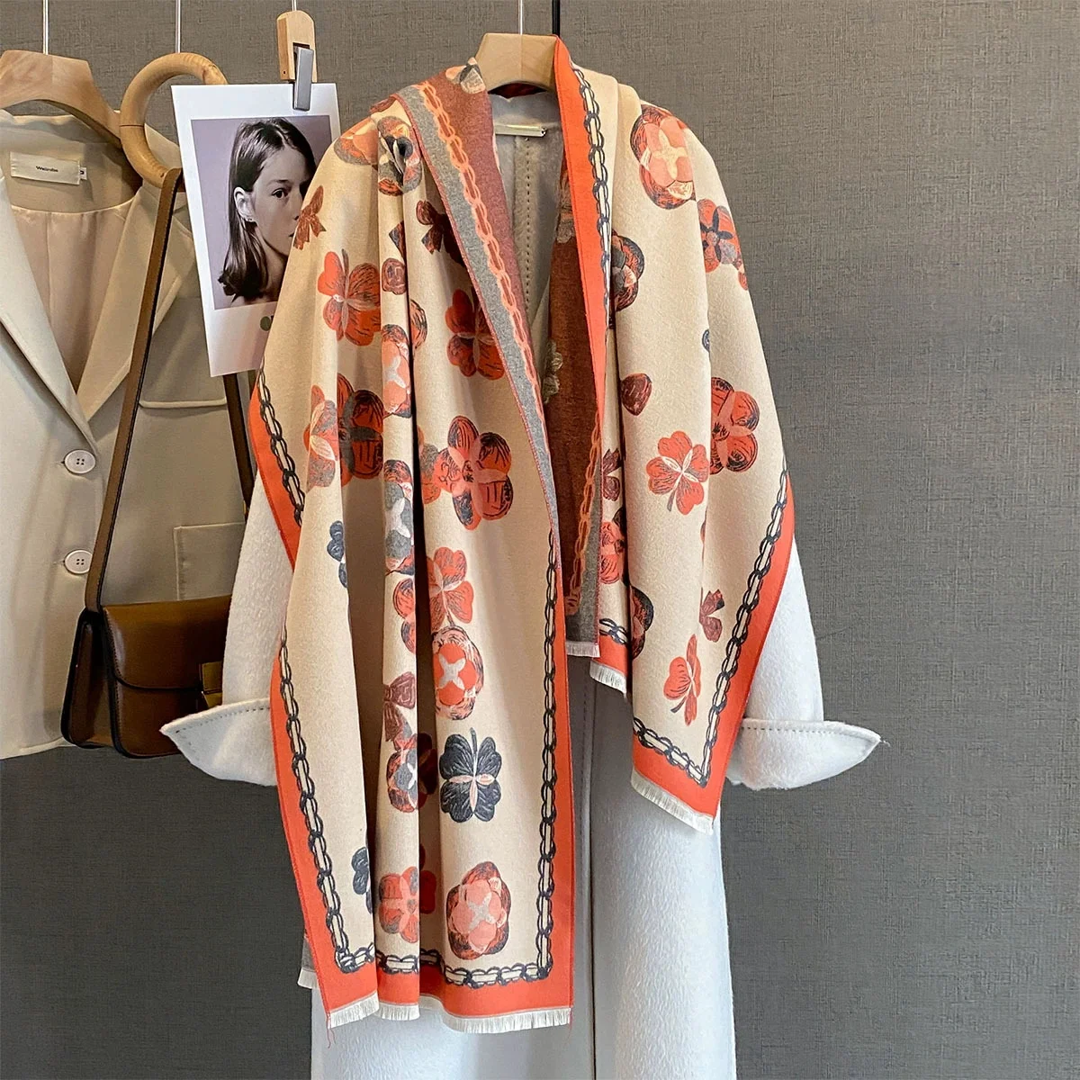 

New Brand Elegance Two-Sided Print Scarf Soft Warm Fringe Pashmina Shawl Autumn and Winter Outdoor Coldproof Windproof Blanket