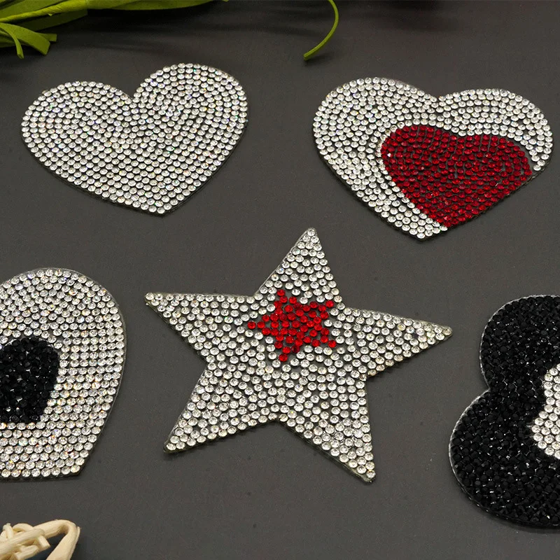 Patches Heart Rhinestone Applique DIY For Clothing Jacket Backpack Iron on Punk Sewing Decorative Thermal Badges Stickers BX038