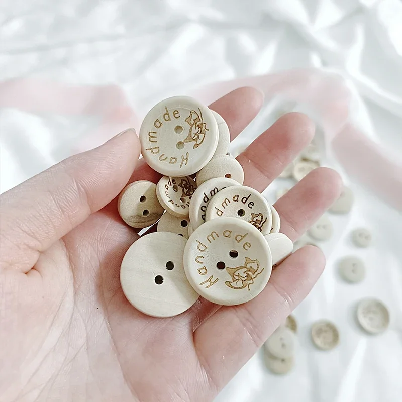 100Pcs 15/20/25mm Wooden Buttons Clothing Decoration Wedding Decor Handmade Letter Love Scrapbook DIY Crafts Sewing Accessories