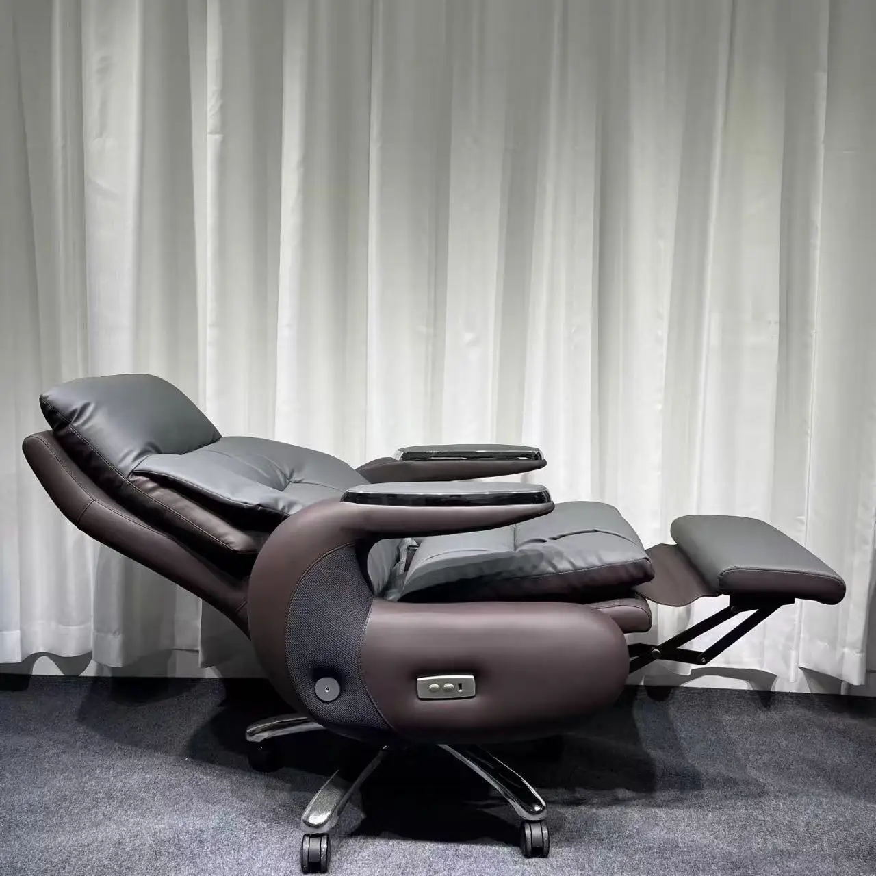 2026 Modern Luxury Executive Swivel Chair New Design Manual/Electric Recliner Household Synthetic Leather