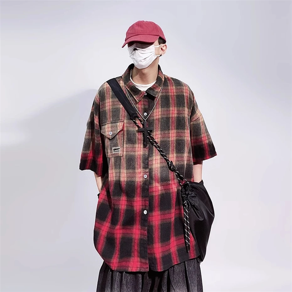 

Gradient Plaid Cargo Shirt Mens Streetwear Hip Hop Short Sleeve Shirt Men Oversized Harajuku Vintage Casual Blouse Male