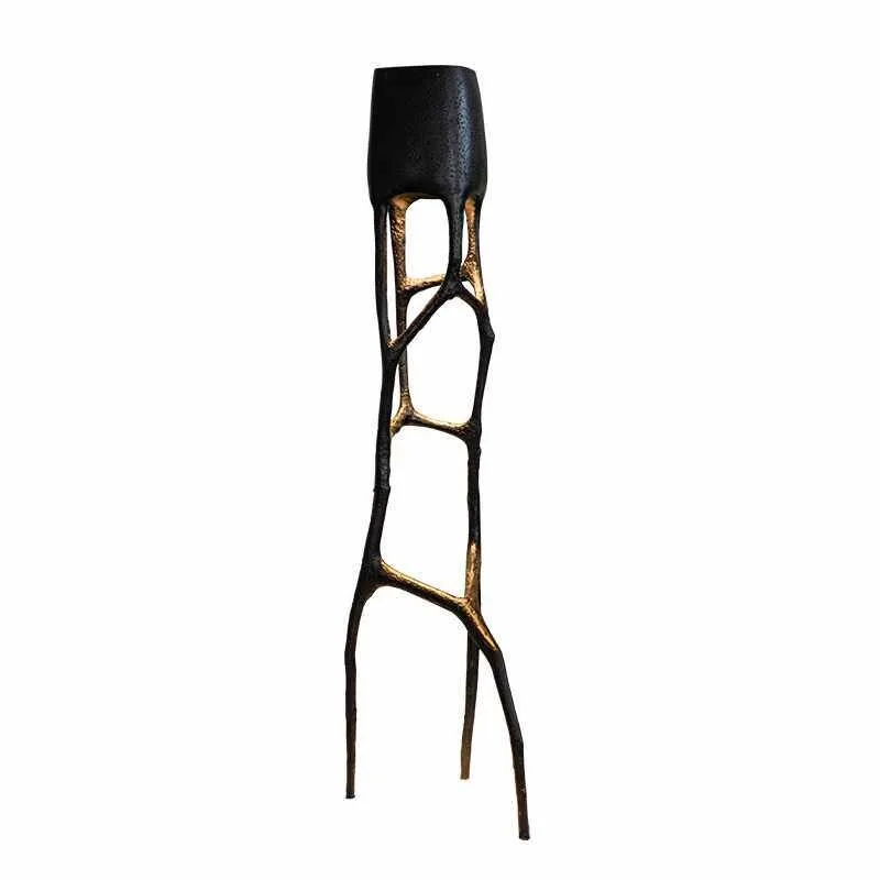 Medieval style tree roots and branches, next to the sofa in the living room, high-end light luxury entrance art ornament