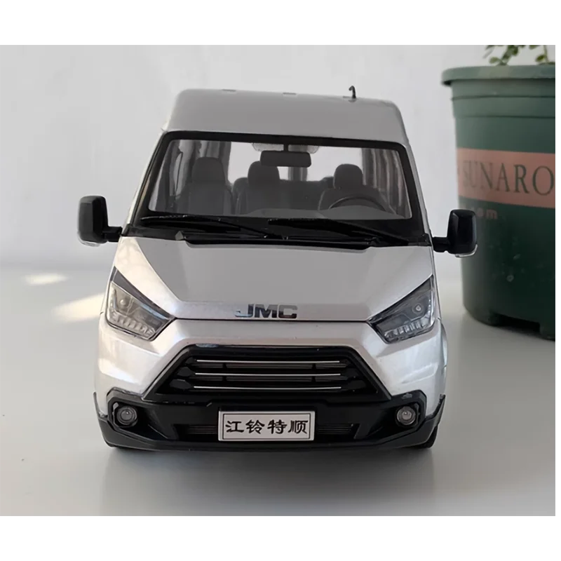 

Diecast 1: 18 Scale Jiangling Teshun JMC Van Business Car Alloy Simulation Model Static Display Decoration Collection Souvenir