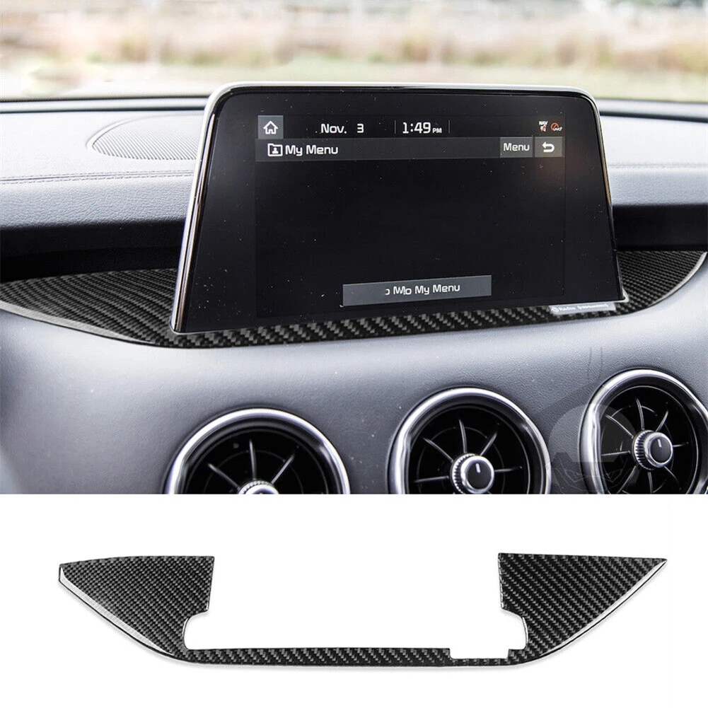 세련되고 스포티한 터치 탄소 섬유 대시보드 커버 8인치 네비게이션 커버 견고하고 긁힘 방지 향상된 외관