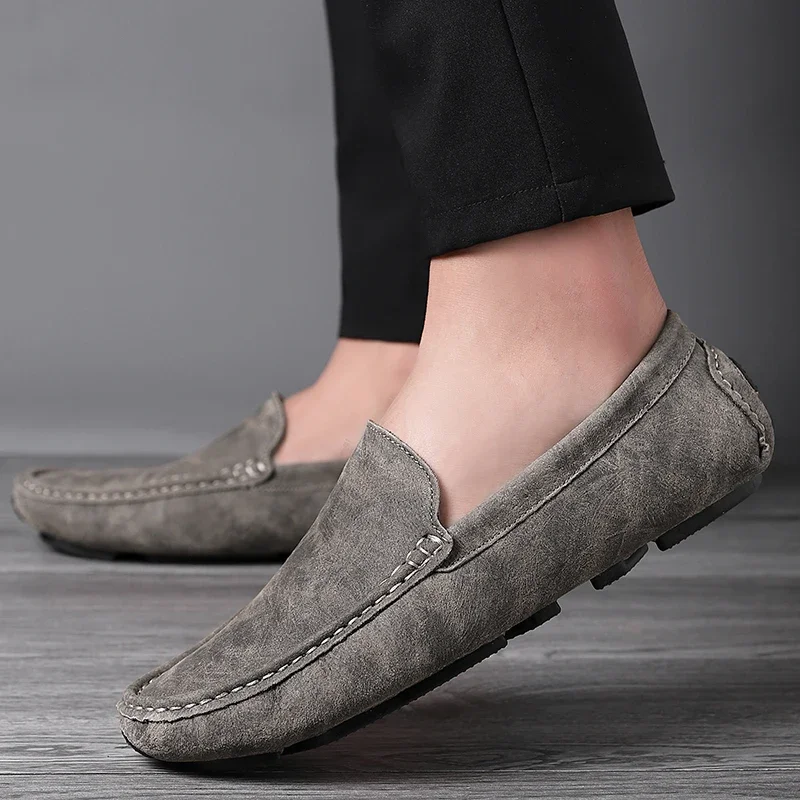 Fashion Men Suede Leather Moccasins Light Men England Wedding Shoes Grey Youth Driving Shoes Casual Loafers