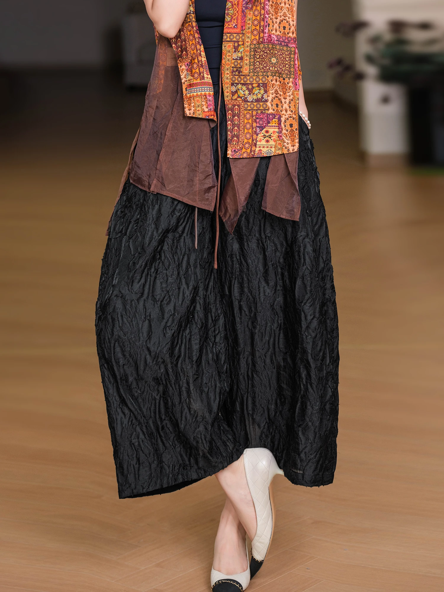 Heavy Embroidery Satin Micro See through Feel Stand up Trim Eighteen Pants Elastic Waist Flower Bud Pants Casual Ladies Trousers