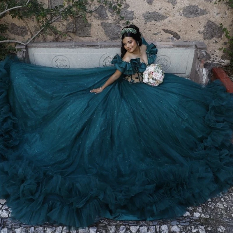 

Dark Green Shiny Quinceanera Dresses Off The Shoulder Applique Beads Tiered Tull Corset Party Birthday Sweet 16 Dress Vestidos