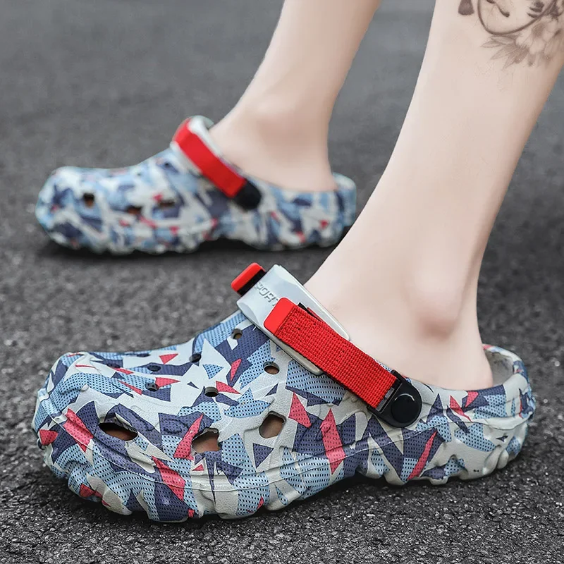 Men Shoes Slippers Garden Flat Sandals Plus Size 47 Summer Light EVA Slides Hole Shoes Clogs Home Outdoor Male Beach Shoes 46