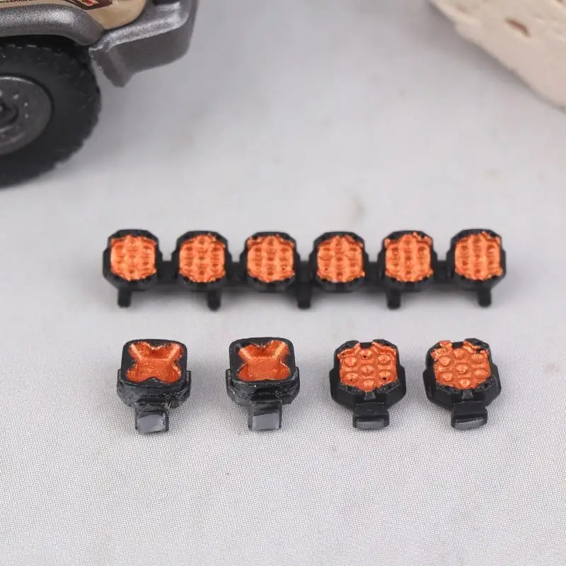 1/64 Scale Soldier Four Leaf Clover Lamp Searchlight Bumper Light Off-Road Pickup Truck Model Modification Accessories Gifts