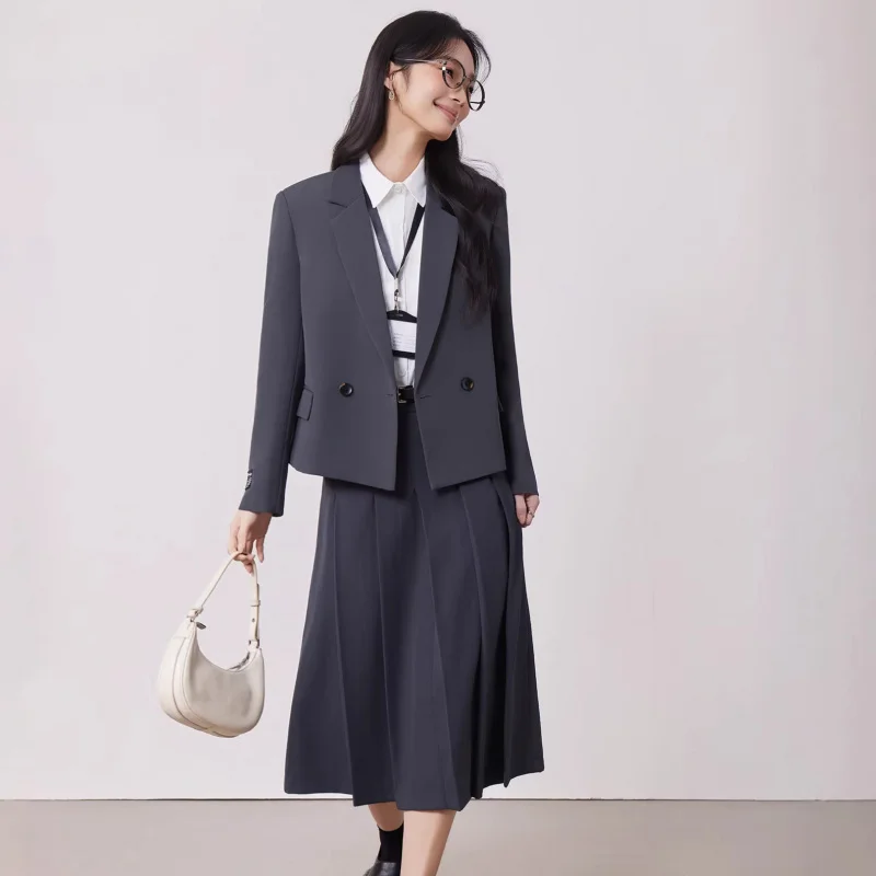 Gray women's suit set for spring and autumn, new style for petite women, casual commuting, interview formal wear, pleated skirt