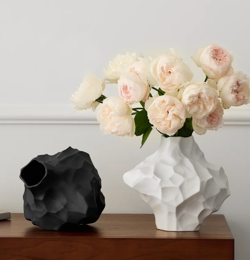 

Creative ceramic vase decoration, living room flower arrangement, desktop light luxury, high-end fresh flowers, hydroponic vase