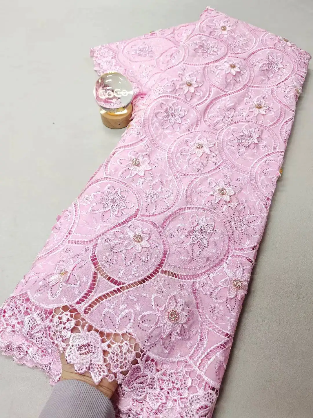 

2025 Высококачественная Африканская нигерийская хлопковая кружевная ткань с блестками и вышивкой, тюль для свадебного платья, шифон, 5 ярдов, XL142