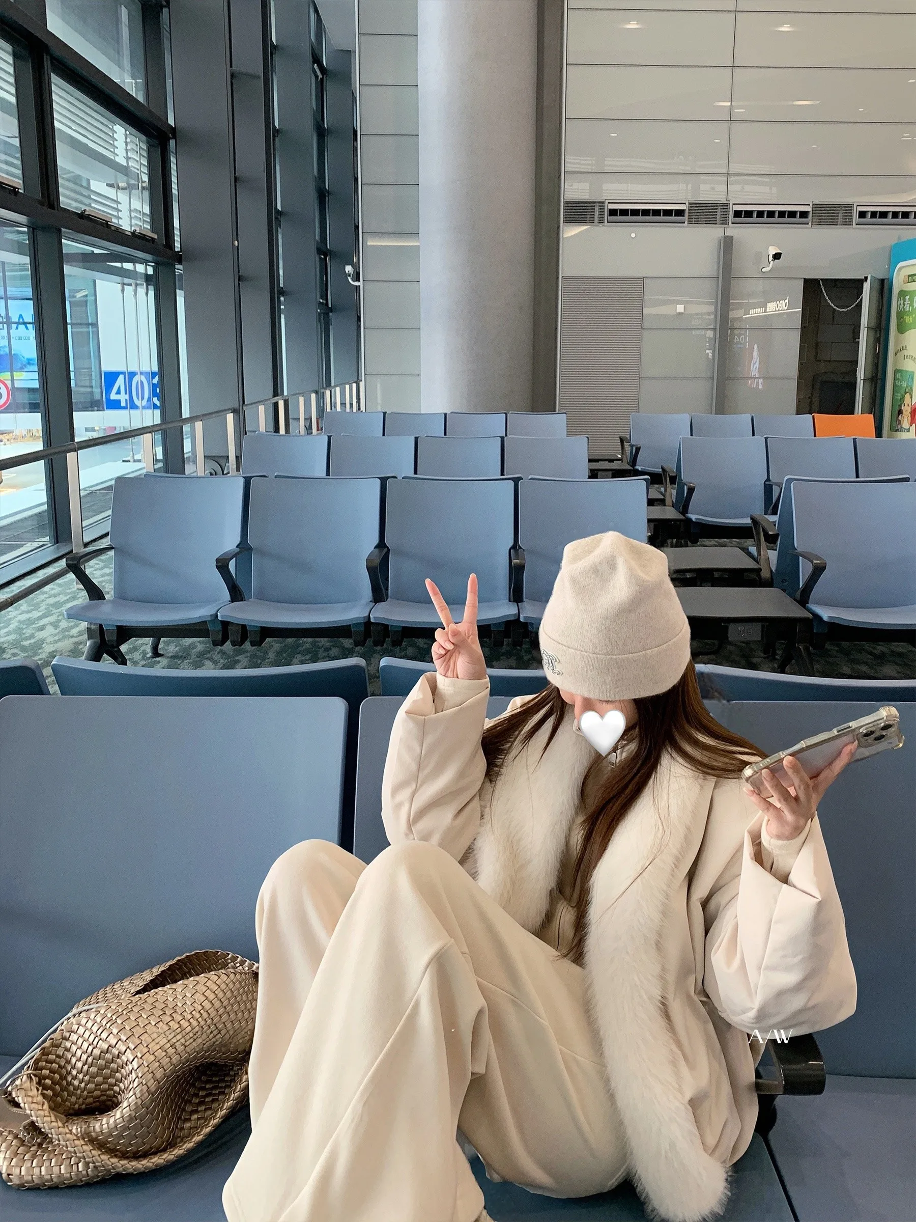 

Sam Seoi Women's Baseball Jaet with Large Fur Collar 90 White Du down Warm Top Coat Autumn Winter Straight Cut Commute Sle