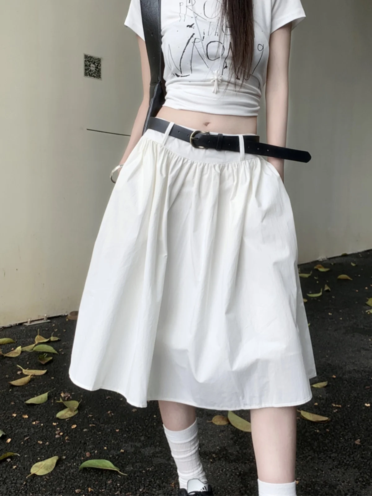 

Белая юбка А-силуэта с высокой талией, женская, весенняя, новая модная, стройнящая, средней длины, в корейском стиле, для колледжа, для работы, простая