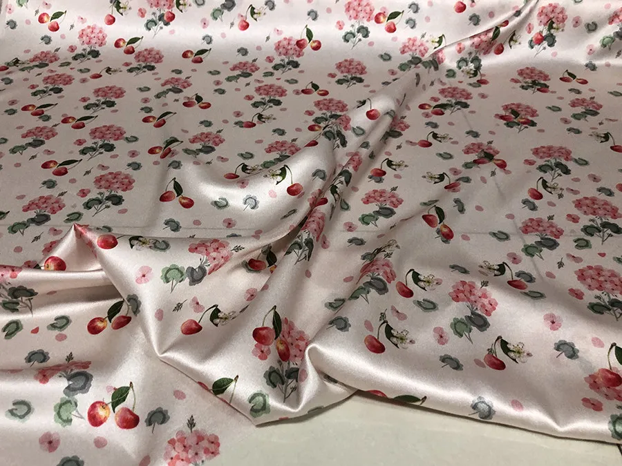 Designer Cloth 19 Momme Real Silk Spandex Silk Satin Fabric Sweet Small Flower Inkjet Silk Fabric Dress Shirt