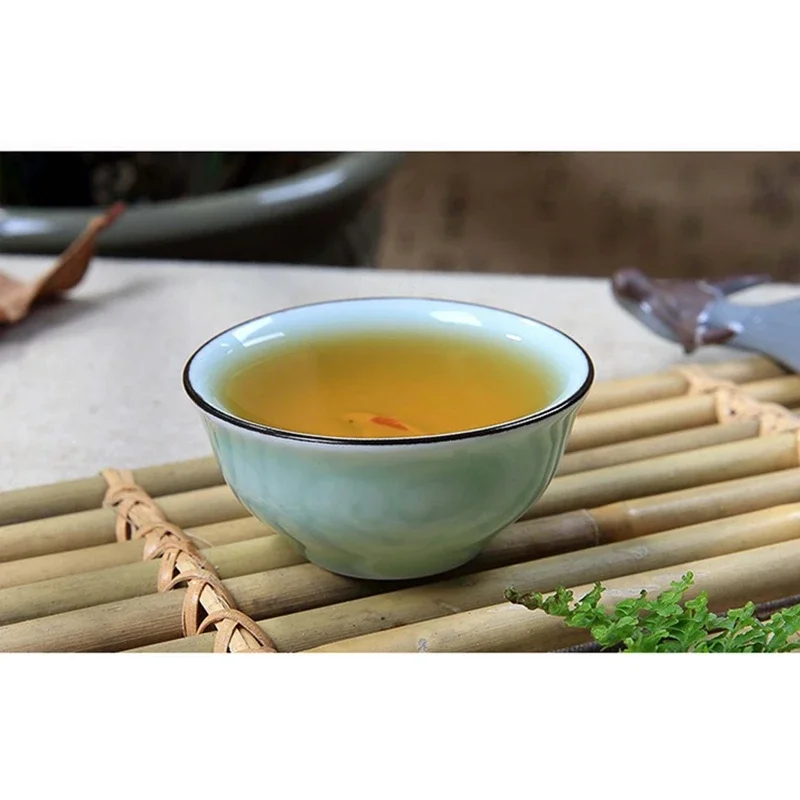 40ml Celadon Chinese Kungfu Tea Cups Green/ Blue Embossed Carp Goldfish Teacup Small Fish Creative Ceramic Tasting Cup 6.3*3cm