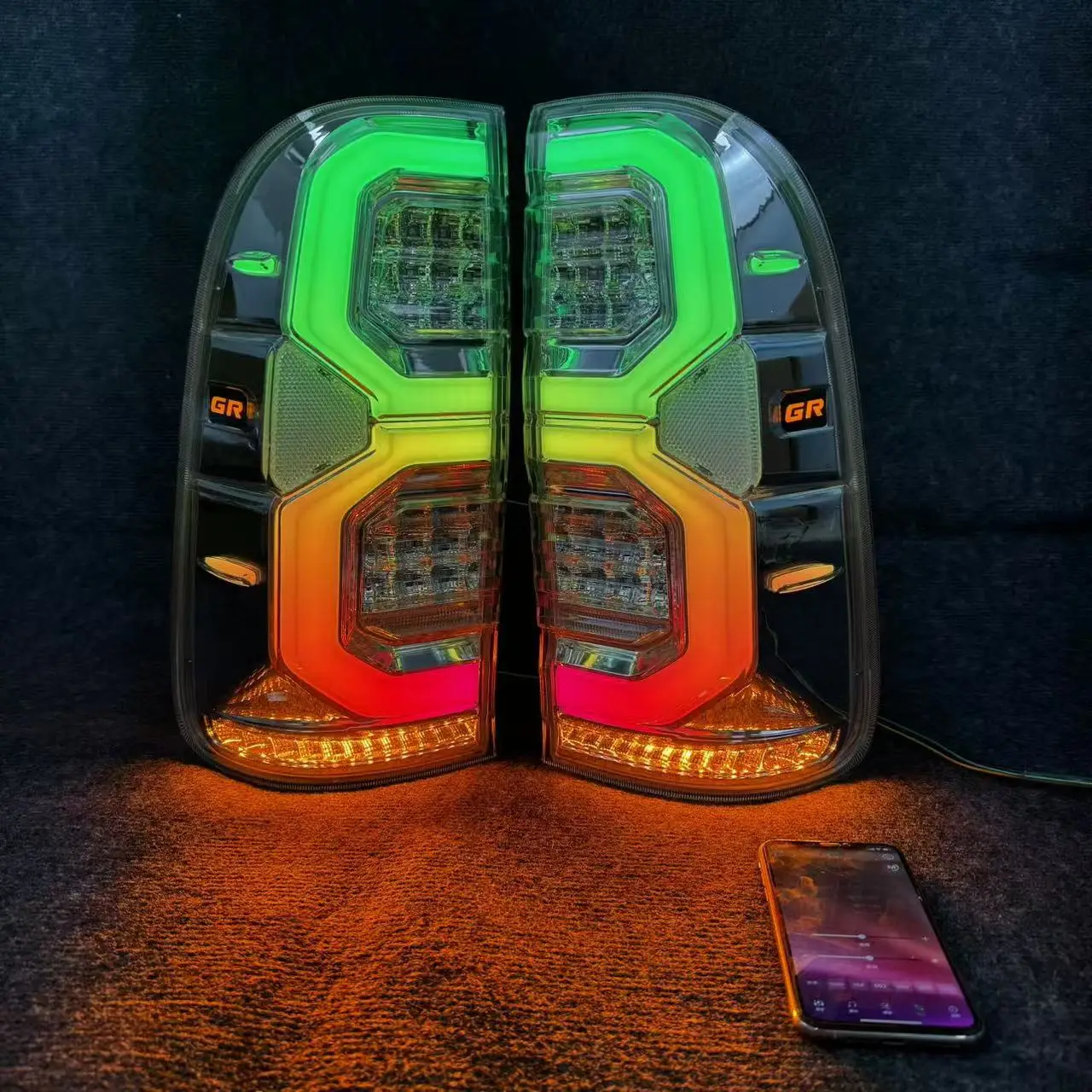 

Suitable for 04-15 Hilux Vigo tail light HILUX VIGO modified LED tail light mobile phone RGB