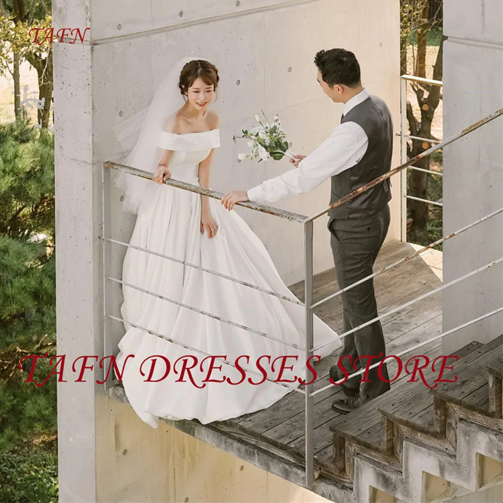 

TAFN Simple A Line Wedding Dresses Korea Photo Bolero shoot Bolero Thich Satin Sweep Train Bridal Gowns Corset Back Customized
