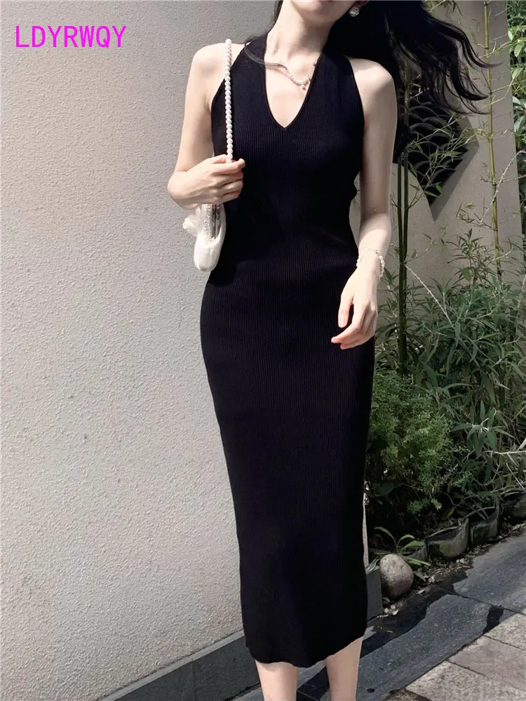 Hong Kong Style Retro Hanging Neck Dress 2022 Summer New V-neck Slim Fit Shows Slim Leaky Back Sexy