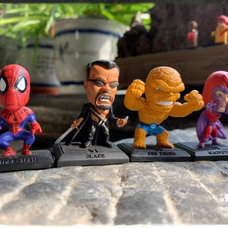 Marvelse avengerse Fantastics Fours bambole in miniatura Action Figures modello giocattolo cartone animato ornamento periferico regalo per bambini