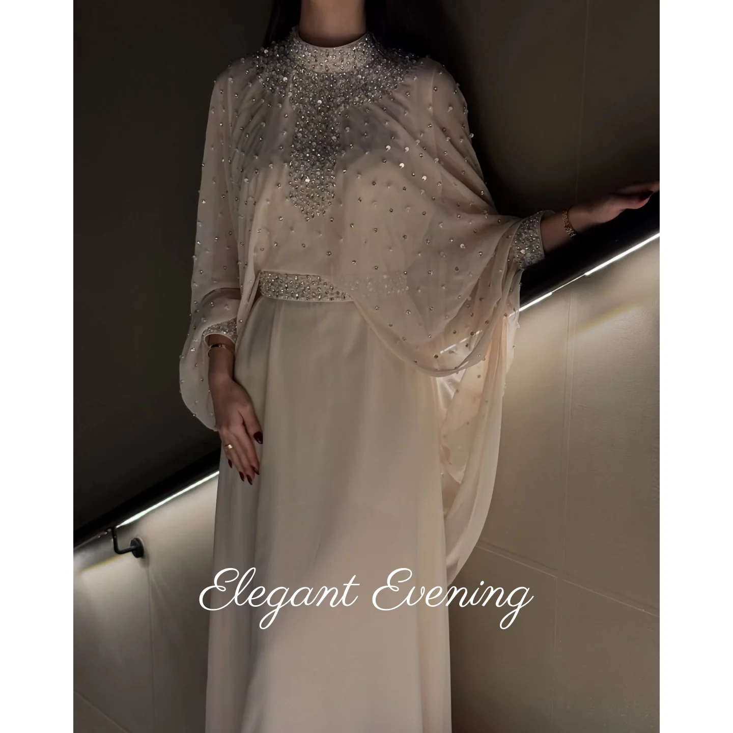 Elegant Long Sleeves Prom Dresses Sequins Beadings Evening Dresses Customized Crystal Formal Women Maid of Honor Dress