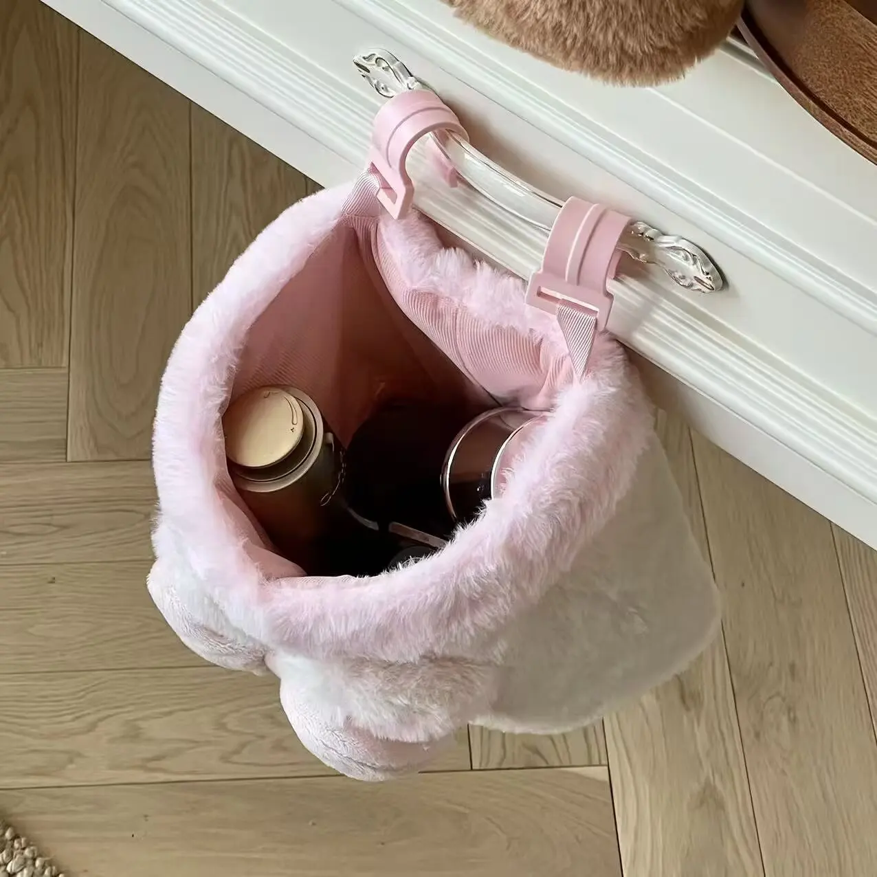 Rilakkuma Hängetasche für Schlafsaal – Süßer Korilakkuma Plüsch-Organizer, weicher Kawaii Caddy für Schreibtisch-Kosmetikaufbewahrung für Mädchen – Detail 13