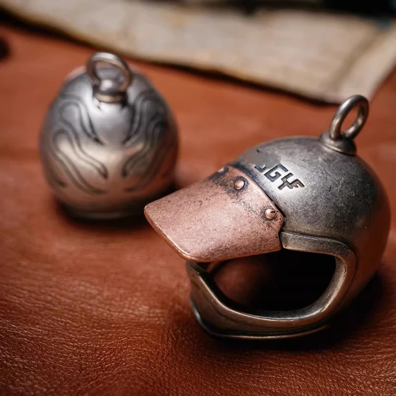 Motorcycle culture helmet pendant, retro decoration, motorcycle keychain, knight brass helmet pendant