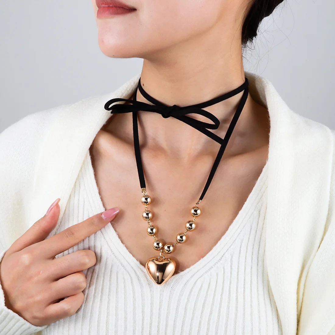DIY accessories Cross-border jewelry creative love pendant necklace personalized sweet and cool adjustable collarbone chain jewe