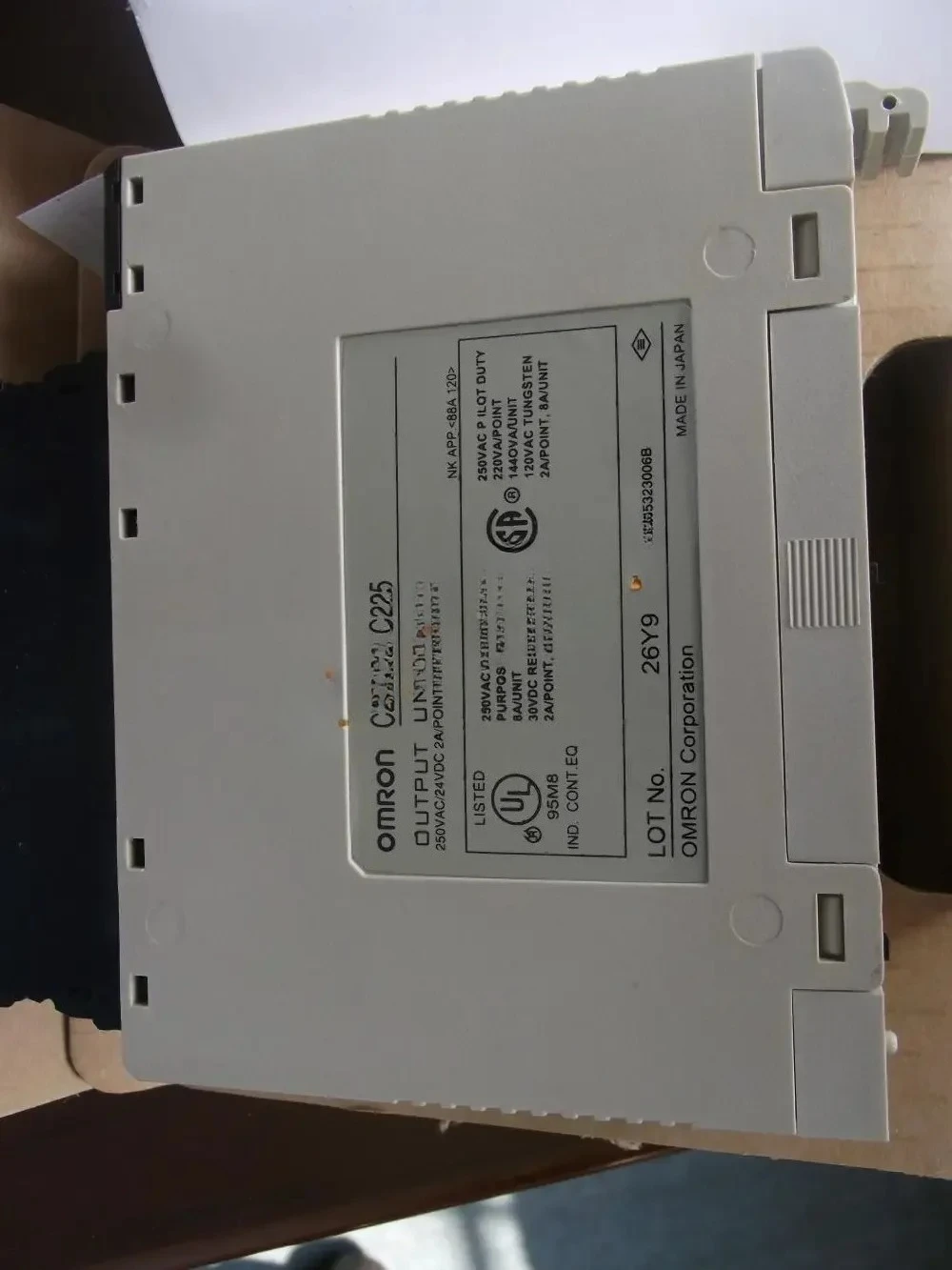 وحدة C200H-OC225 0c225 جديدة تمامًا