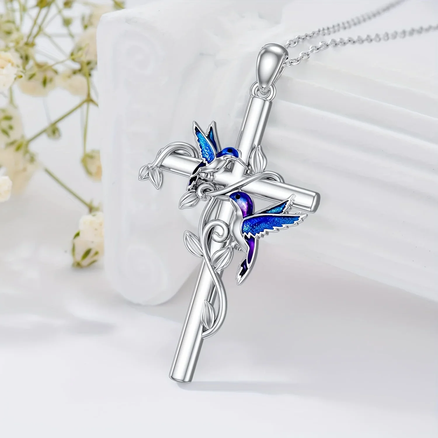 Hummingbird Cross Pendant NecklaceJewelry Decorative AccessoriesHoliday Gift Anniversary Party GiftsJewelry Niche Style Hot List