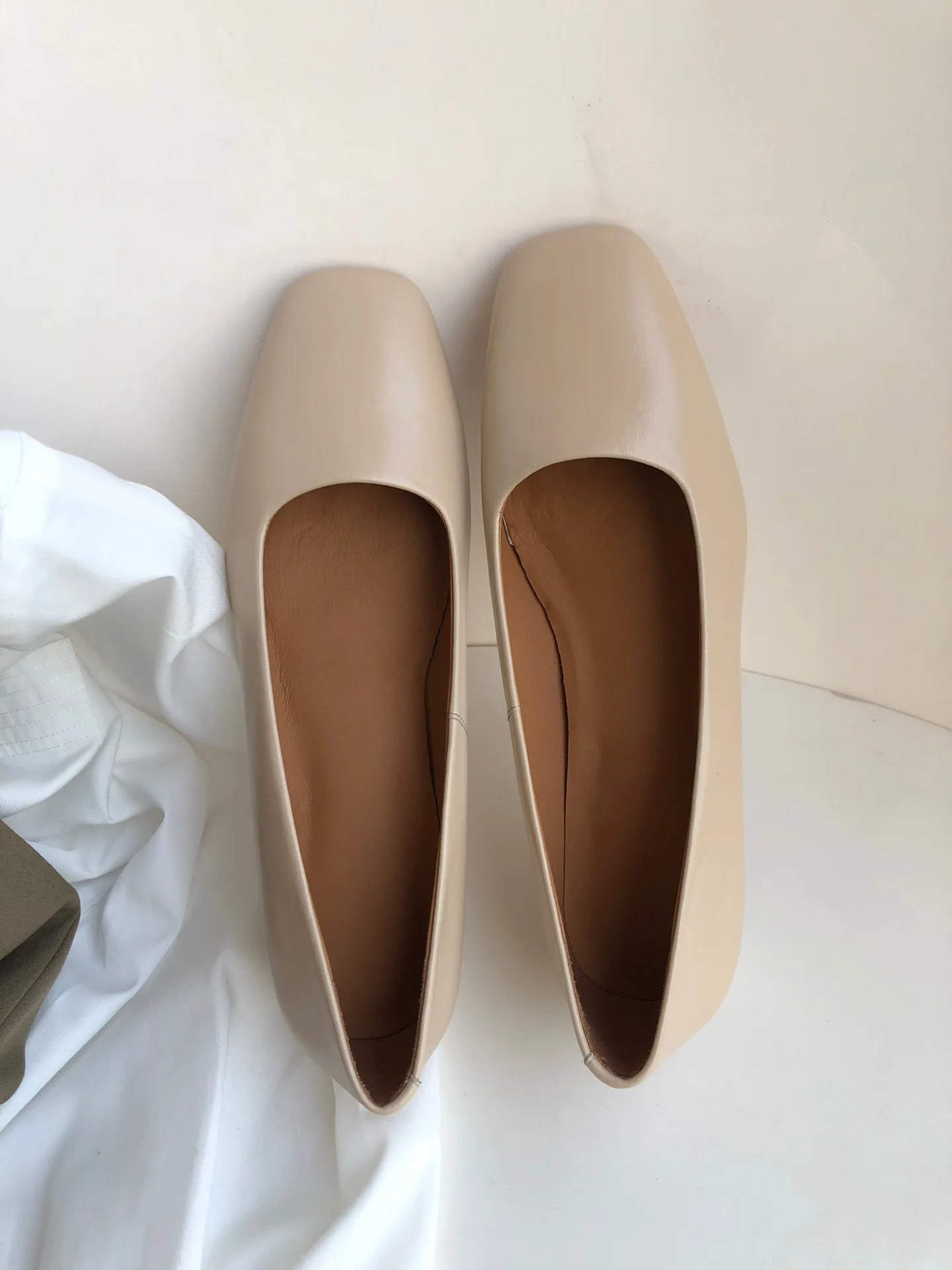 Withered England Style Office Lady Slip-On Loafers Women Fashion Elegant Soft Shoes Genuine Leather Square Heel