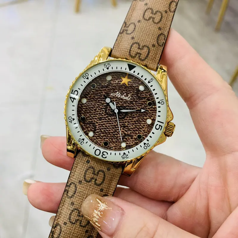 New RoundStylishAnd Minimalist Watch With A Small Dial Luxurious And Compact DesignAnd Leather Strap For WomenA Unique Timepiece